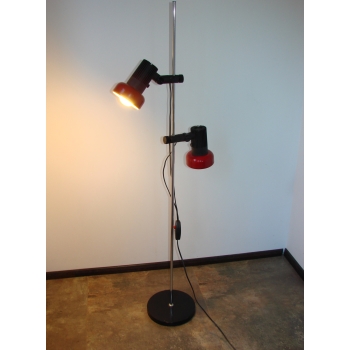 Vintage lighting z regulowanymi kloszami